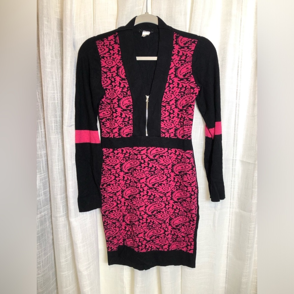 VENUS Black and Pink Patterned Sweater Dress NWOT size Small